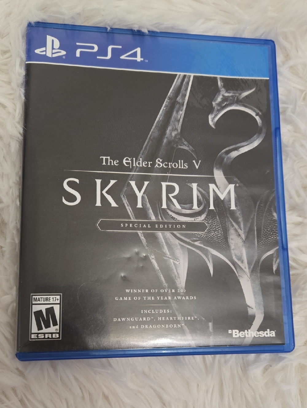 Skyrim Special Edition (PS4) - Blue Case